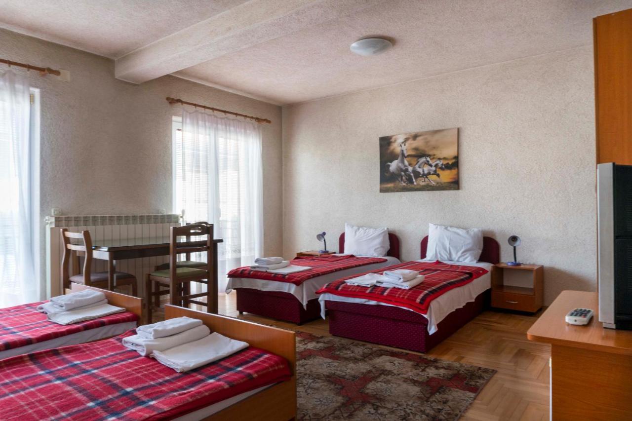 Hotel Montenegro Struga Dış mekan fotoğraf